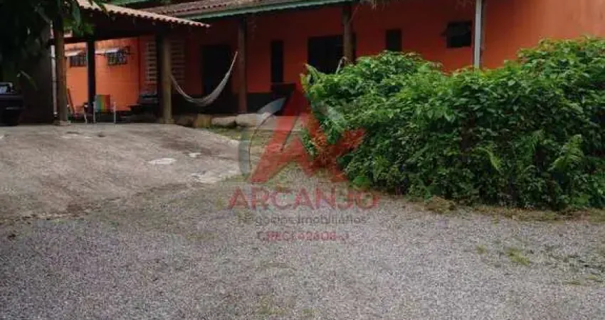 Casa térrea a venda no bairro da Ressaca em Ubatuba - SP