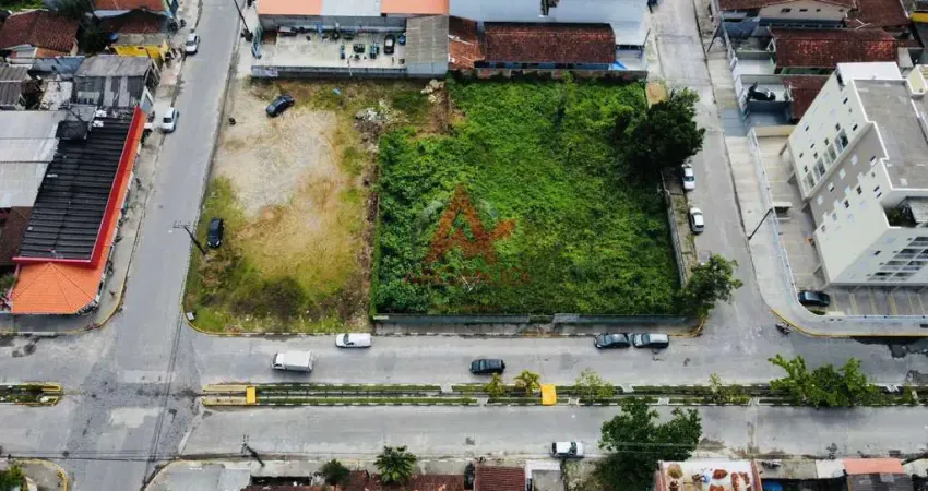 Terreno à venda na Estufa II, Ubatuba 
