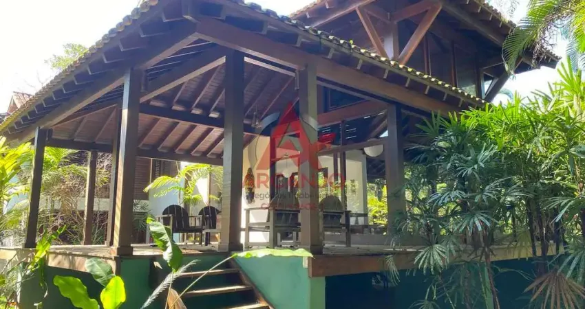 CASA A VENDA NO CONDOMINIO ITAMAMBUCA COM 04 DORMITORIOS A 80 M DO MAR