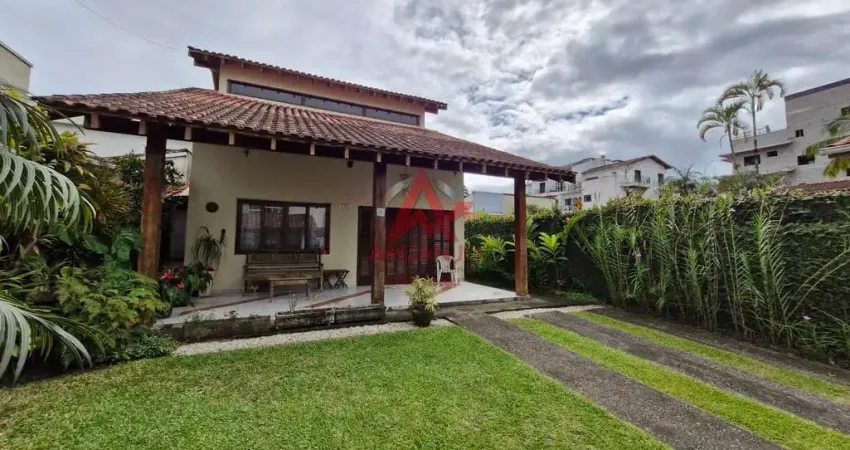 SOBRADO COM 05 DORMITÓRIOS , A VENDA NO BAIRRO DO ITAGUÁ - UBATUBA
