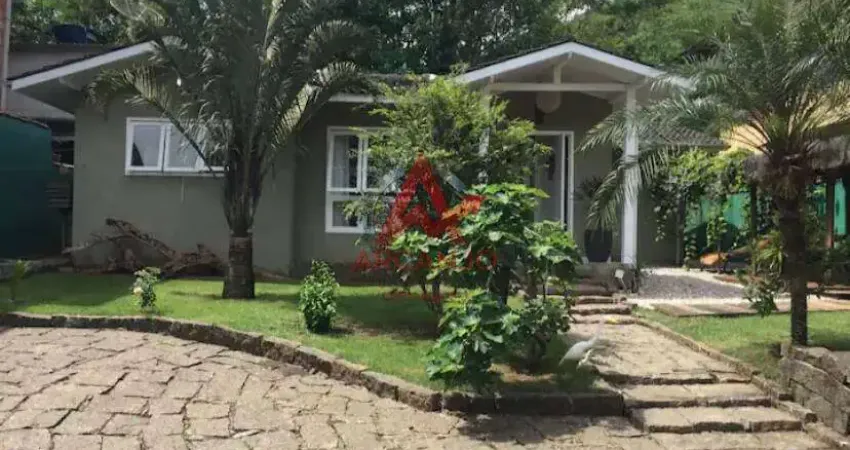 CASA PARA LOCAÇÃO DEFINITIVA COM 03 DORMITIRIOS NA VILA DE ITAMAMBUCA
