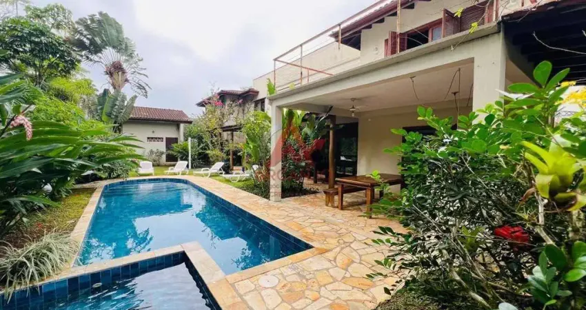 CASA A VENDA EM CONDOMINIO FECHADO A 30 METROS DA PRAIA DA ENSEADA