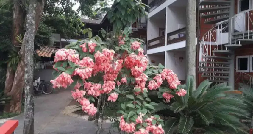 APARTAMENTO BEM LOCALIZADO, A VENDA NO CENTRO DE UBATUBA - SP