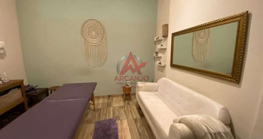 Sala comercial para locação definitiva no centro de Ubatuba - SP