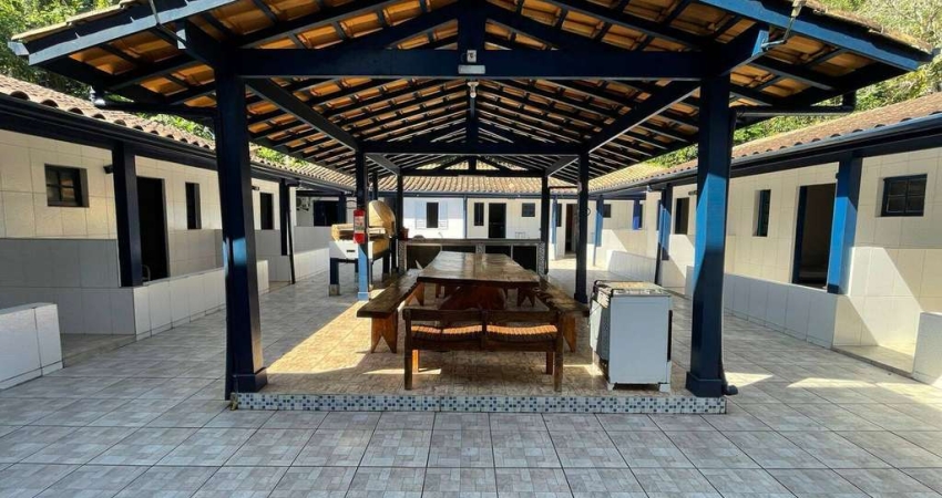 Pousada com 14 suítes e restaurante a poucos passos da Praia do Pereque-Açú em Ubatuba/SP.