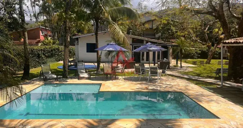 Casa a venda na praia de itamanbuca com 1.000 m² de terreno e 02 casas a 340 metros do mar