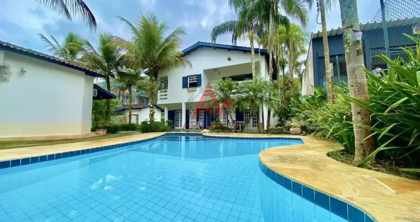 Casa com 8 quartos à venda na Enseada, Ubatuba 