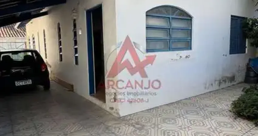 Casa a venda no centro de ubatuba com 03 suites e mais uma edicula nos fundos