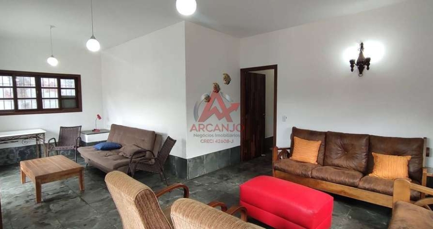 Casa a venda de 3 dormitórios sendo 2 suítes, fácil acesso a Praia do Pereque Açu em Ubatuba/SP.