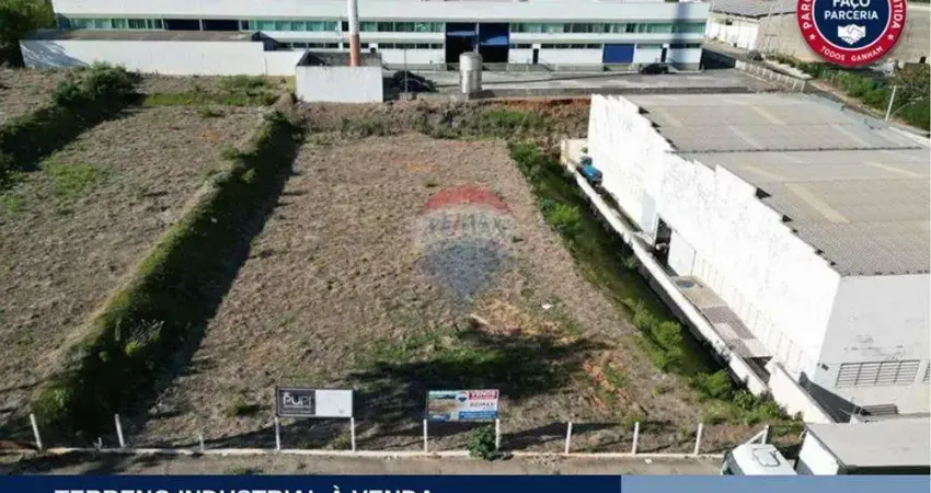 Terreno comercial à venda na Rua Egênio Bertini, 625, São Luiz, Americana