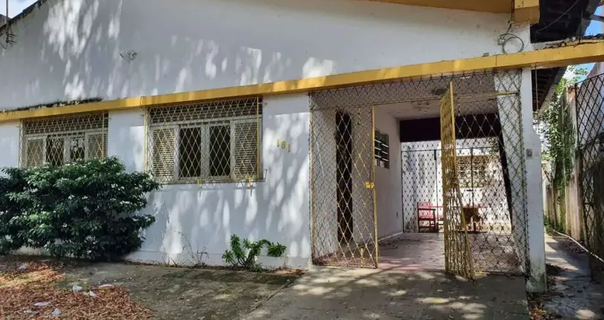 Casa à venda, 8 quartos, 1 suíte, 4 vagas, Encruzilhada - Recife/PE