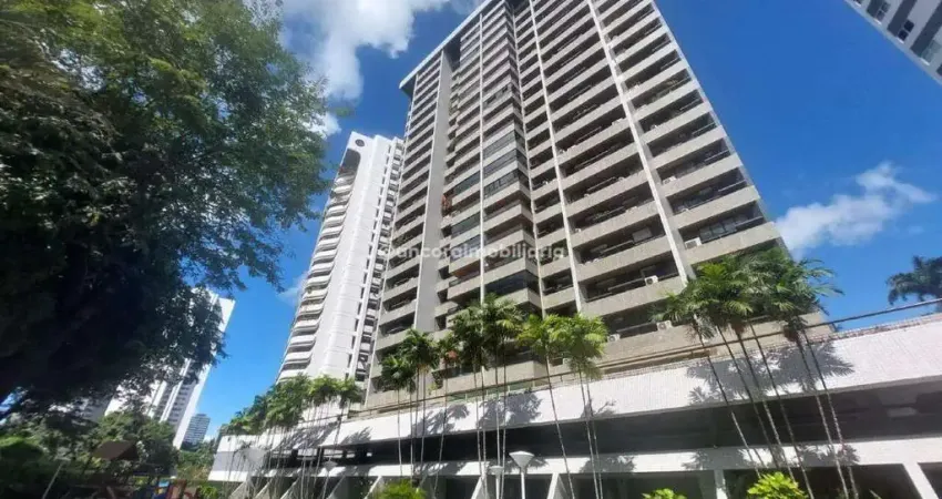 Apresentamos este amplo apartamento a venda de 254m² na Tamarineira!