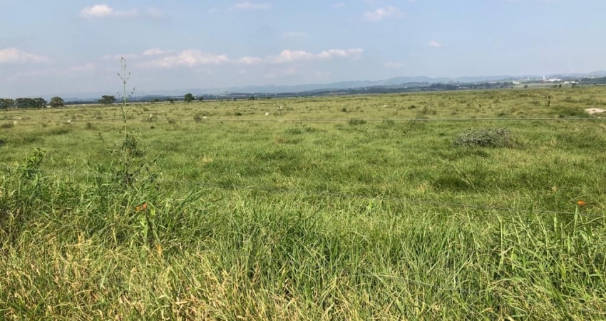Fazenda com 3 salas à venda no Jardim São Judas Tadeu, São José dos Campos 