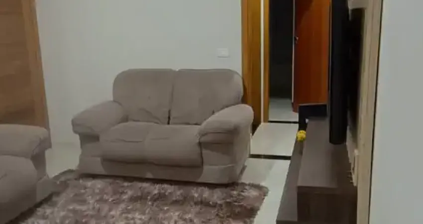Casa nova com 3 quartos sendo 1 suite .