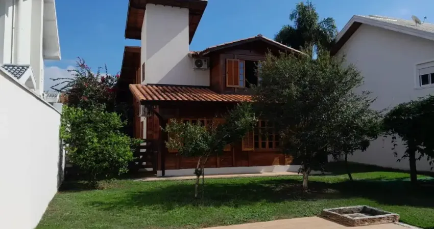 Casa Aconchegante para Locação Condomínio de Alto Padrão