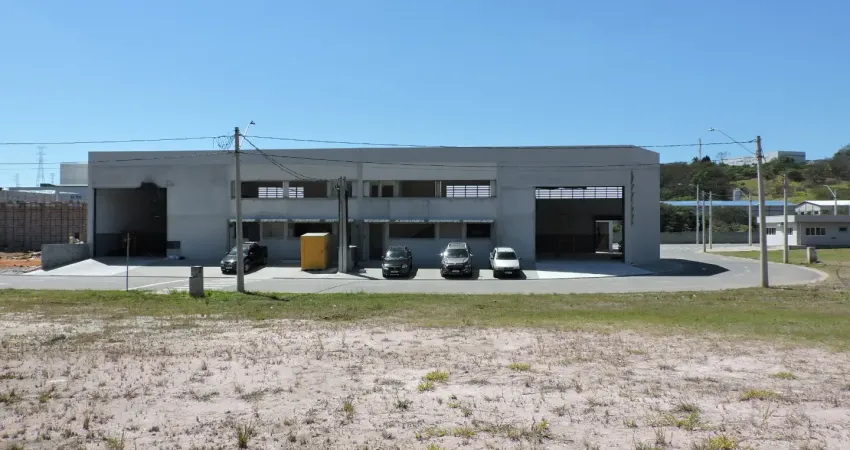 Galpão novo, comercial/industrial no condomínio multiplus ii