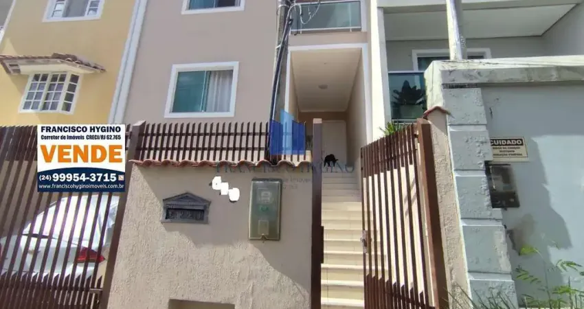 Casa para Venda em Volta Redonda, Jardim Belvedere, 3 dormitórios, 1 suíte, 3 banheiros, 2 vagas