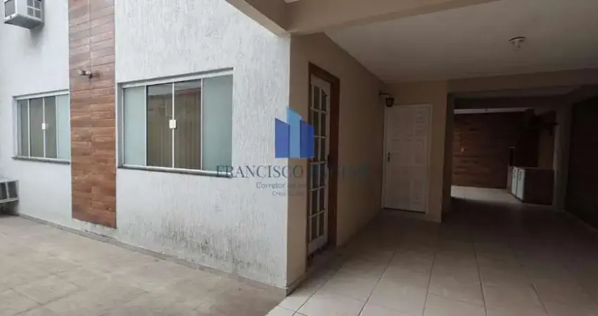 Casa para venda em volta redonda, parque das ilhas, 4 dormitórios, 2 banheiros, 2 vagas