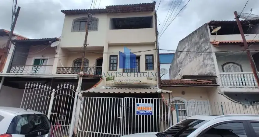 Casa para Venda em Volta Redonda, São Geraldo, 3 dormitórios, 3 banheiros, 1 vaga