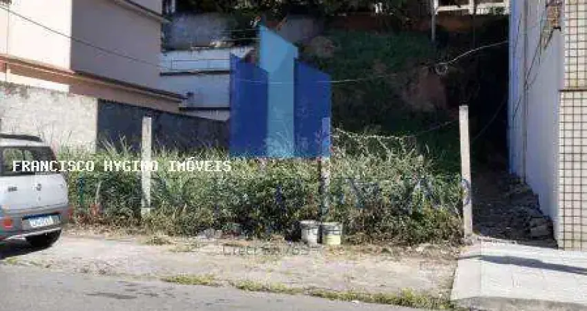 Terreno à venda no Jardim Amália, Volta Redonda 