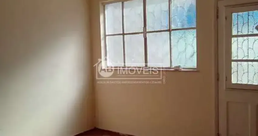 Sobrado de Vila com 2 quartos, Vila Mathias, Santos - R$ 300 mil, Cod: 5071