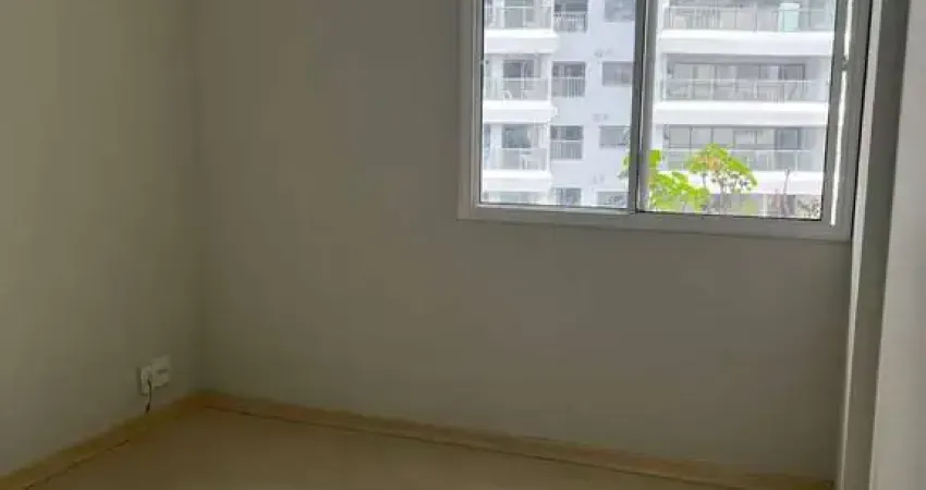 Excelente Aptº Aclimação c/sala, quarto, coz.,banh, 1 vaga, 62m²