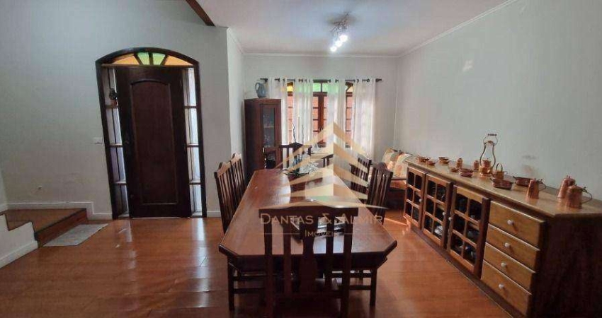 Sobrado com 3 dormitórios à venda, 270 m² por R$ 1.100.000,00 - Vila Sorocabana - Guarulhos/SP