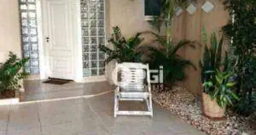 Casa com 3 dormitórios à venda, 200 m² por R$ 910.000,00 - Jardim São Luiz - Ribeirão Preto/SP