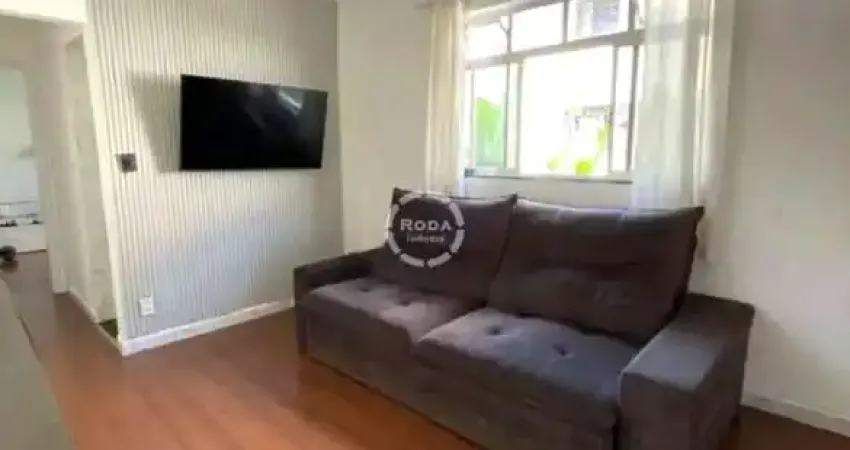 Imperdível apartamento à venda em Santos-SP, no bairro Campo Grande, com 2 quartos, 2 salas, vaga de garagem e mais! Segundo andar.