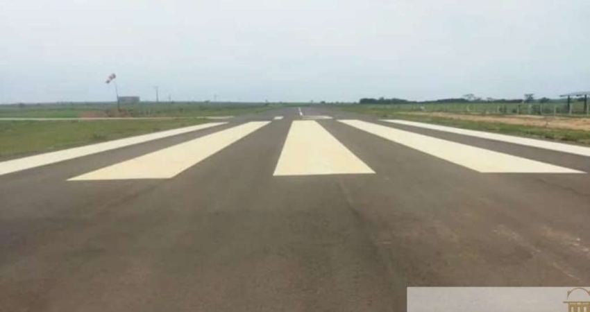 FAZENDA COM PISTA DE POUSO A VENDA NO ESTADO DE SÃO PAULO, 130 ALQUEIRES, RICA EM ÁGUA, COM TERRA MISTA A ARGILOSA