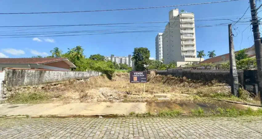 Terreno à venda na Rua Dr. Alfredo Schelemm, 47, Atiradores, Joinville
