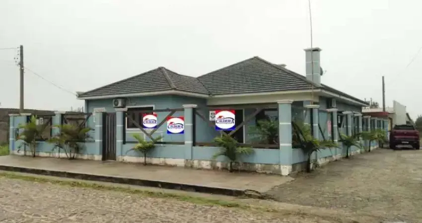 Belíssima casa alto padrão com piscina e toda planejada!!! Ótima localização no bairro nova tramandaí!!!