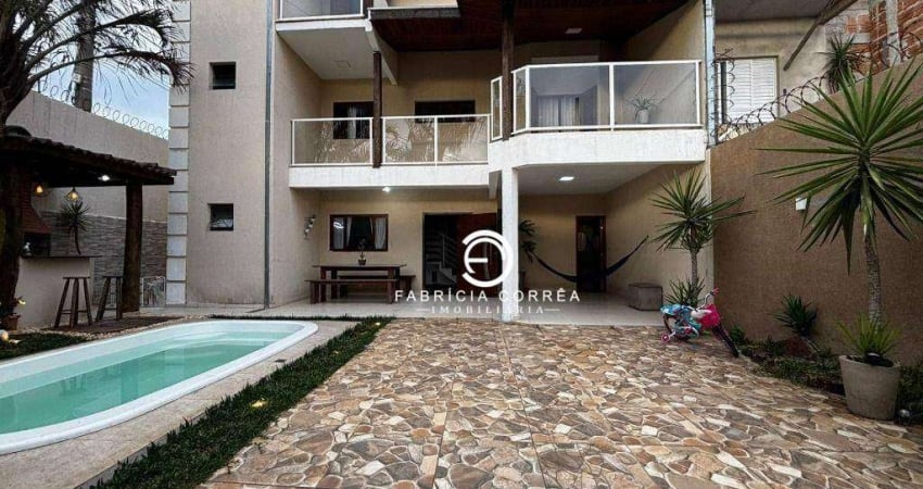 Sobrado com 3 dormitórios à venda, 217 m² por R$ 560.000,00 - Jardim Continental - Taubaté/SP