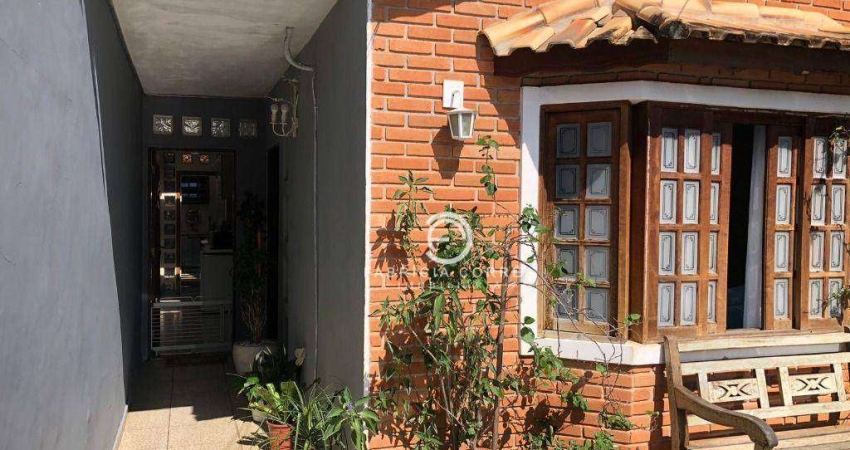 Sobrado com 4 dormitórios à venda, 120 m² por R$ 480.000,00 - Vila São Geraldo - Taubaté/SP