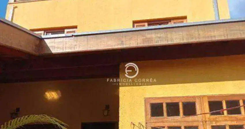 Sobrado com 3 dormitórios à venda, 300 m² por R$ 1.200.000,00 - Centro - Tremembé/SP