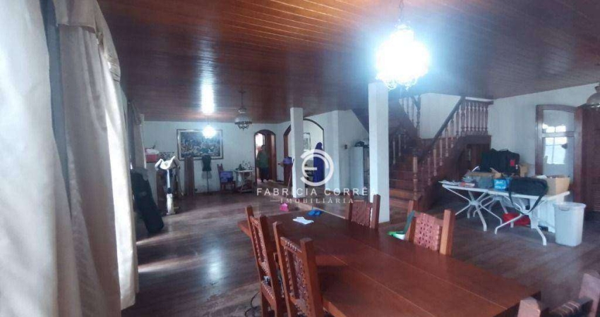 Sobrado com 6 dormitórios à venda, 670 m² por R$ 1.500.000,00 - Estiva - Taubaté/SP