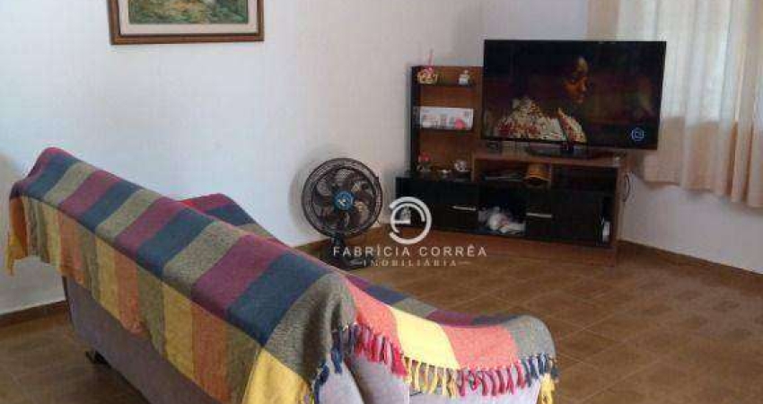 Sobrado com 4 dormitórios à venda, 297 m² por R$ 750.000,00 - Village Tremembé - Tremembé/SP