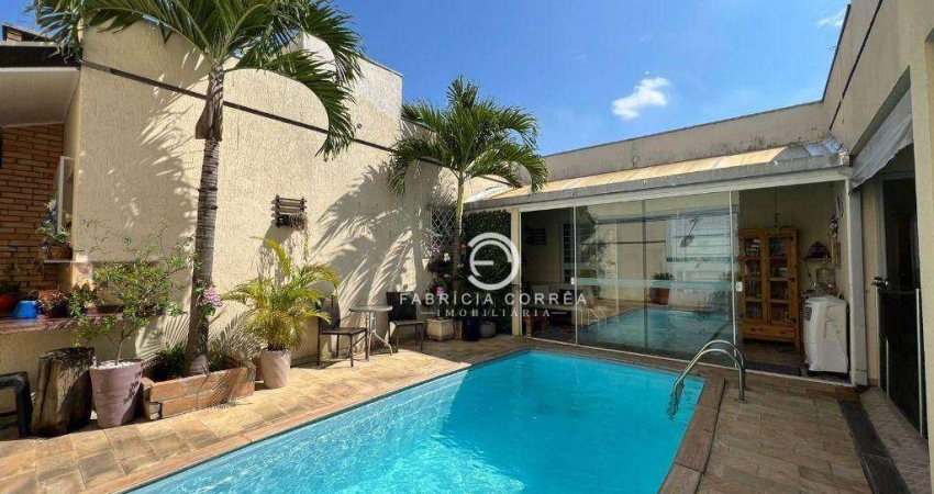 Casa com 4 dormitórios à venda, 190 m² por R$ 790.000,00 - Independência - Taubaté/SP
