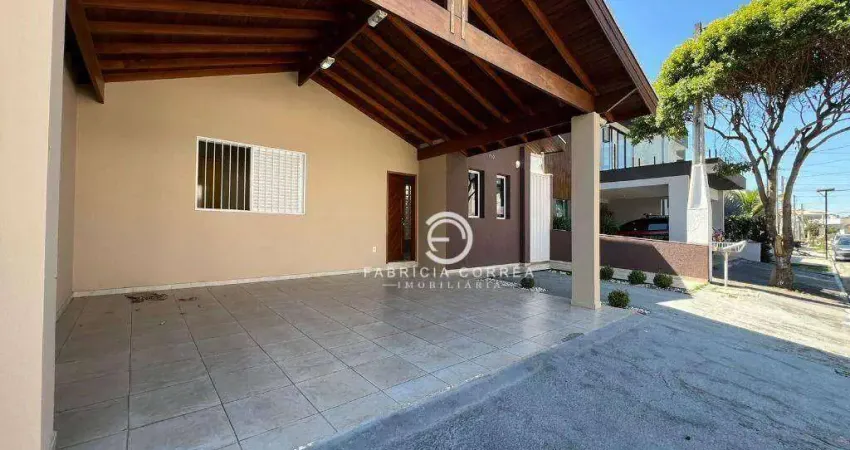 Casa com 3 dormitórios à venda, 201 m² por R$ 690.000 - Condomínio Jardim Oásis - Taubaté/SP