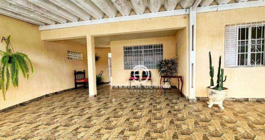 Casa com 4 dormitórios à venda, 250 m² por R$ 530.000,00 - Independência - Taubaté/SP