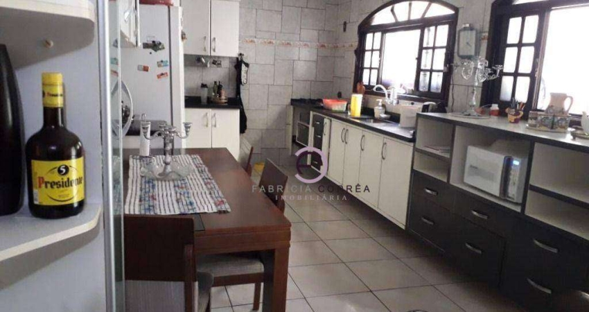 Sobrado com 3 dormitórios à venda, 168 m² por R$ 340.000,00 - Esplanada Santa Terezinha - Taubaté/SP