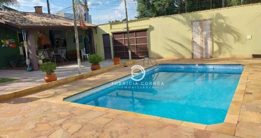Casa com 2 dormitórios à venda, 280 m² por R$ 852.000,00 - Jardim Bela Vista - Taubaté/SP
