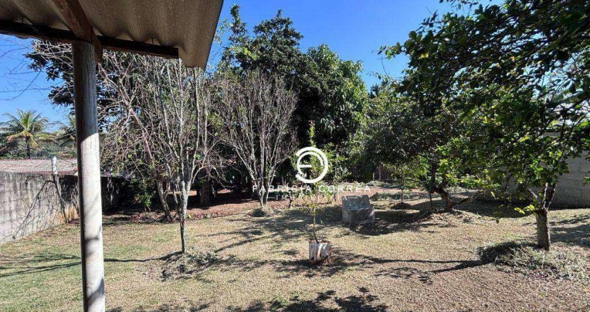Casa com 2 quartos à venda na Rua Pintassilgo, Loteamento Chácaras Ingrid, Taubaté