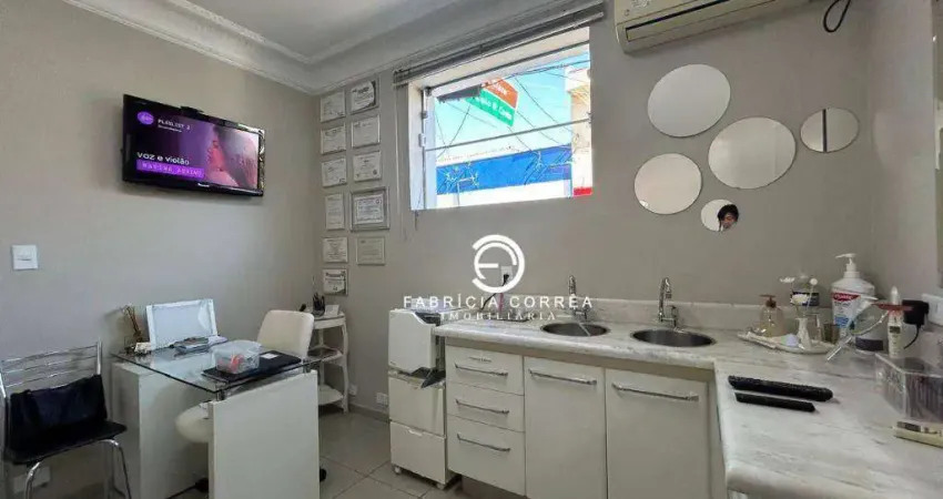 Sala Comercial no Centro com Infraestrutura Completa e Despensa Privativa