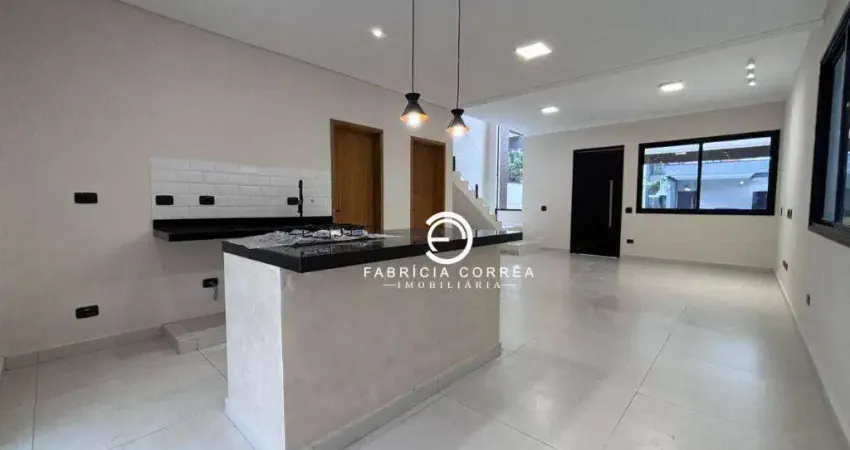 Sobrado moderno com alto padrão de acabamento em condomínio fechado!