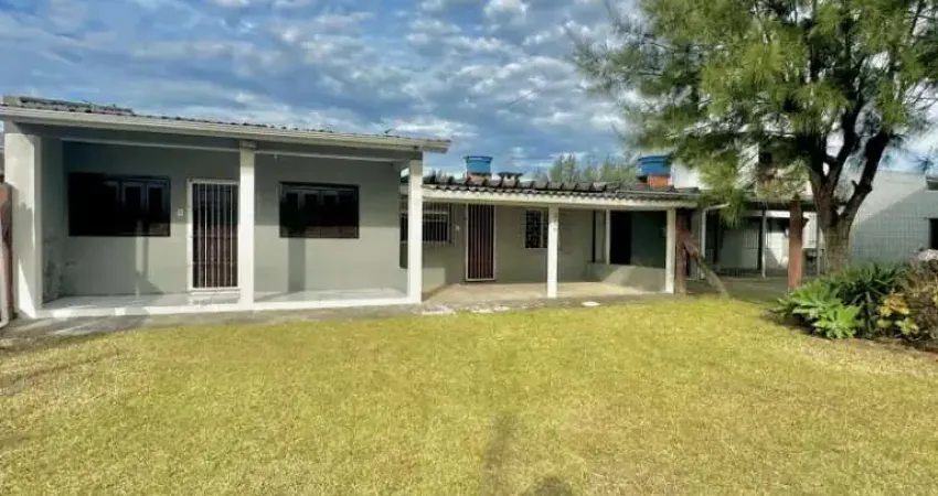 C510 Oportunidade! 02 casas em um só terreno próximo ao mar