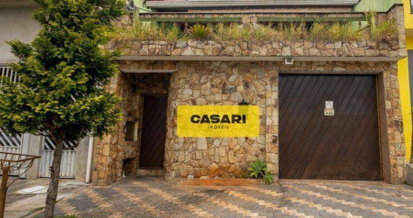 Sobrado com 3 dormitórios à venda, 210 m² por R$ 880.000,00 - Nova Petrópolis - São Bernardo do Campo/SP