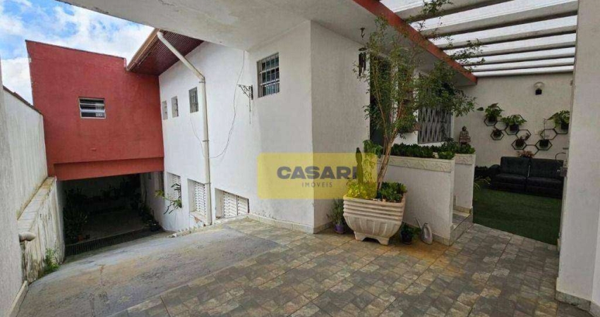 Casa à Venda na Vila Assunção – Santo André, SP – 4 Dormitórios, 4 Vagas e Excelente Localização!