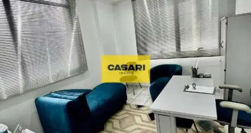 Sala Comercial Mobiliada de 30m² à Venda com 1 Vaga – Avenida Francisco Prestes Maia.