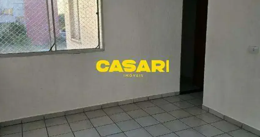 Apartamento à Venda com 2 Dormitórios – 52m², 1 Vaga, Próximo à Rua Carijós em Santo André
